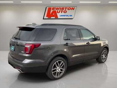 2017 Ford Explorer, $15995. Photo 5
