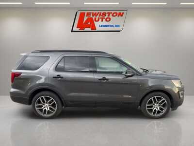 2017 Ford Explorer, $15995. Photo 6