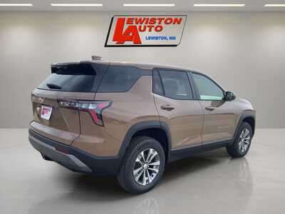 2027 Chevrolet Equinox, $36060. Photo 5