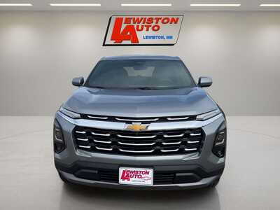 2027 Chevrolet Equinox, $36060. Photo 8