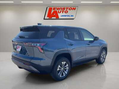 2027 Chevrolet Equinox, $34545. Photo 5
