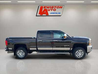 2018 Chevrolet 3500 Crew Cab, $45995. Photo 12