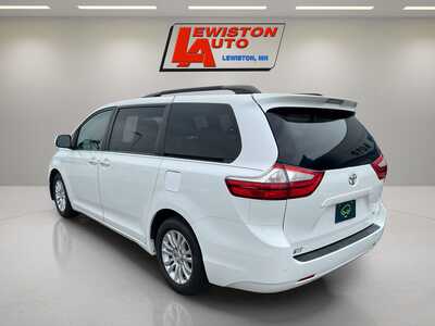 2017 Toyota Sienna, $22995. Photo 11