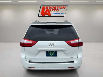 2017 Toyota Sienna, $22995. Photo 12