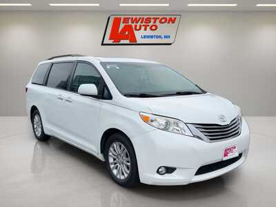 2017 Toyota Sienna, $22995. Photo 7
