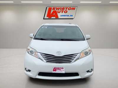 2017 Toyota Sienna, $22995. Photo 8