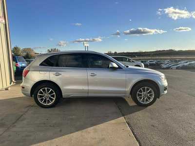 2011 Audi Q5, $5500. Photo 10