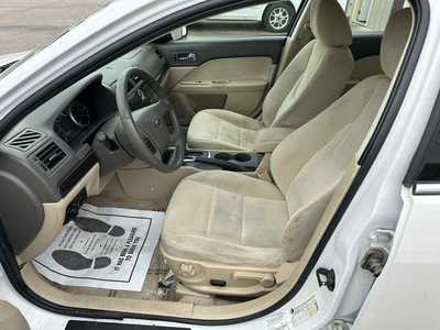 2009 Ford Fusion, $2900. Photo 7