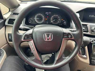 2015 Honda Odyssey, $6900. Photo 5