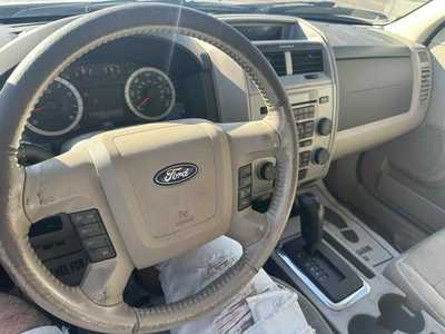 2010 Ford Escape, $2900. Photo 11