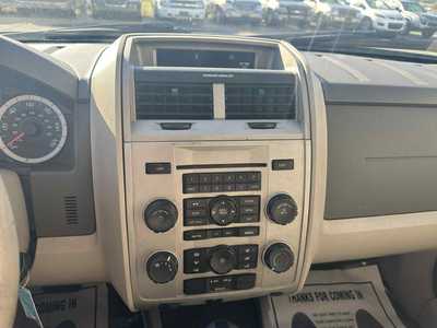 2010 Ford Escape, $2900. Photo 12