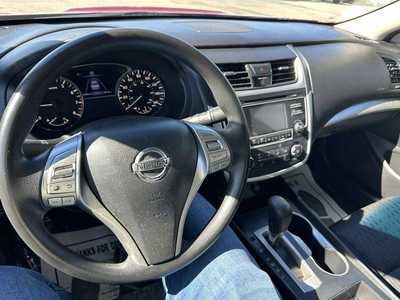 2017 Nissan Altima, $7200. Photo 11