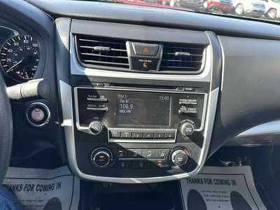 2017 Nissan Altima, $7200. Photo 12