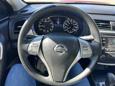 2017 Nissan Altima, $7200. Photo 5