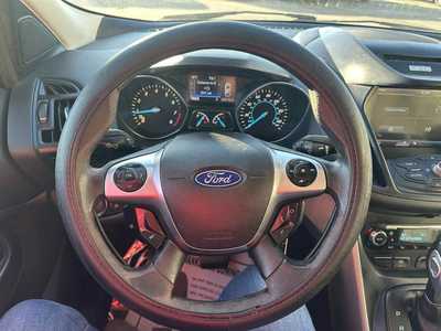 2014 Ford Escape, $3500. Photo 5