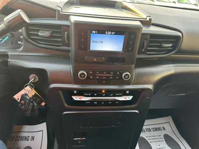 2020 Ford Explorer, $10600. Photo 12