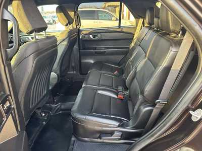 2020 Ford Explorer, $10600. Photo 8