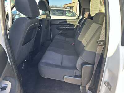 2013 Chevrolet 1500 Crew Cab, $5999. Photo 7