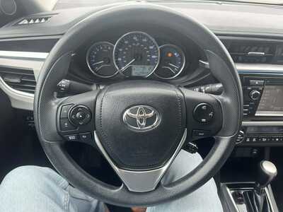 2014 Toyota Corolla, $7999. Photo 5