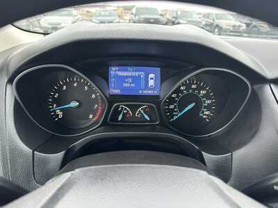2014 Ford Focus, $2999. Photo 4