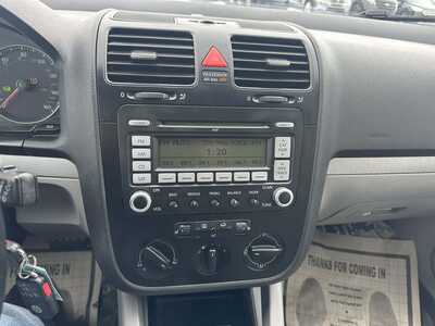 2009 Volkswagen Jetta, $4200. Photo 12