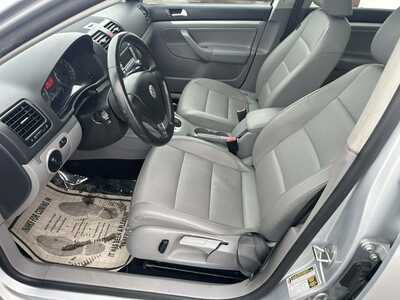 2009 Volkswagen Jetta, $4200. Photo 7