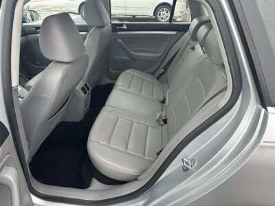 2009 Volkswagen Jetta, $4200. Photo 8