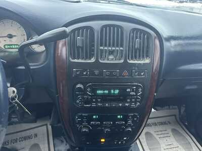2003 Chrysler TOWN AND, $999. Photo 11