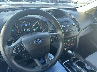 2017 Ford Escape, $4999. Photo 12