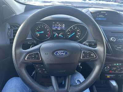 2017 Ford Escape, $4999. Photo 5