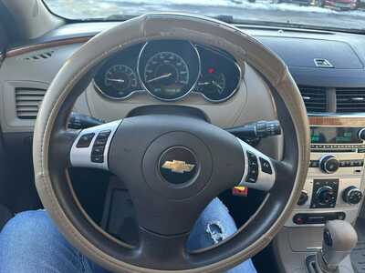 2011 Chevrolet Malibu, $3200. Photo 5