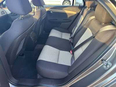 2011 Chevrolet Malibu, $3200. Photo 8