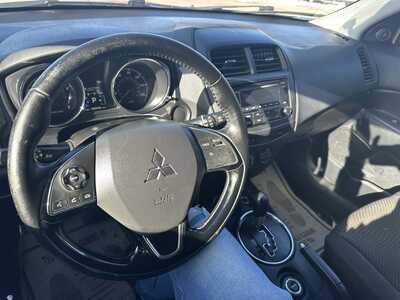 2016 Mitsubishi Outlander, $4999. Photo 11