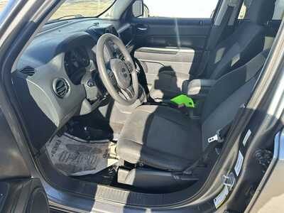 2012 Jeep Patriot, $3999. Photo 7