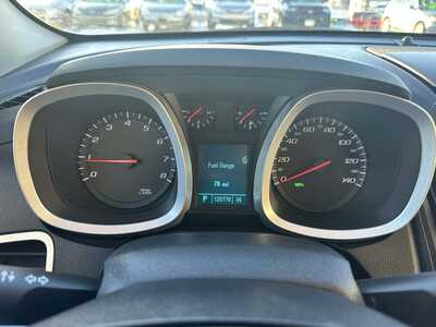 2010 Chevrolet Equinox, $3999. Photo 4