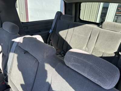 2004 Chevrolet Suburban, $3500. Photo 8