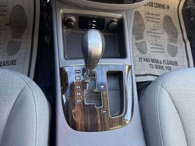 2012 Hyundai Santa Fe, $5400. Photo 6