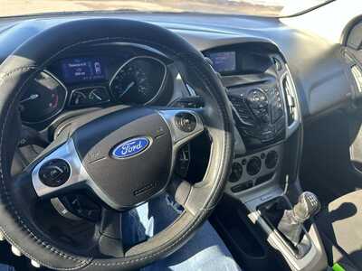 2013 Ford Focus, $2600. Photo 11