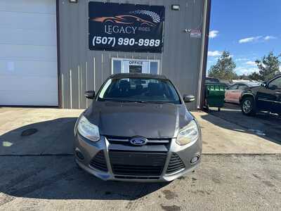 2013 Ford Focus, $2600. Photo 2