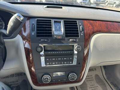 2006 Cadillac DTS, $2999. Photo 11