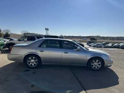 2006 Cadillac DTS, $2999. Photo 9
