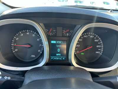 2016 Chevrolet Equinox, $6600. Photo 4