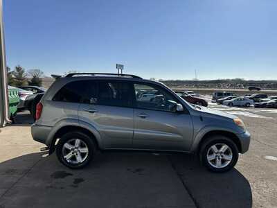 2004 Toyota RAV4, $0. Photo 10