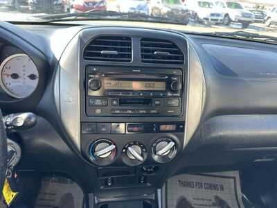 2004 Toyota RAV4, $0. Photo 12