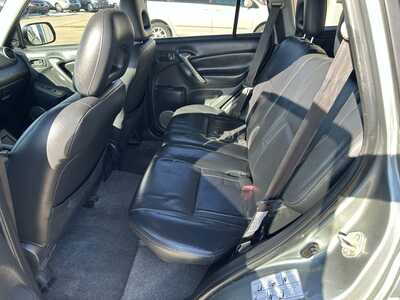 2004 Toyota RAV4, $0. Photo 8