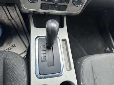 2010 Ford Escape, $1900. Photo 6