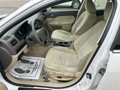 2009 Ford Fusion, $2500. Photo 7