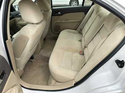 2009 Ford Fusion, $2500. Photo 8