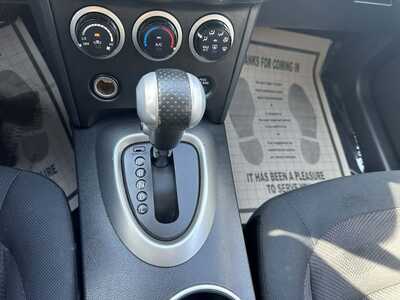 2011 Nissan Rogue, $2500. Photo 6