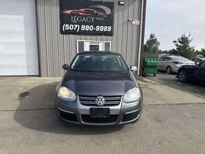 2010 Volkswagen Jetta, $1900. Photo 2